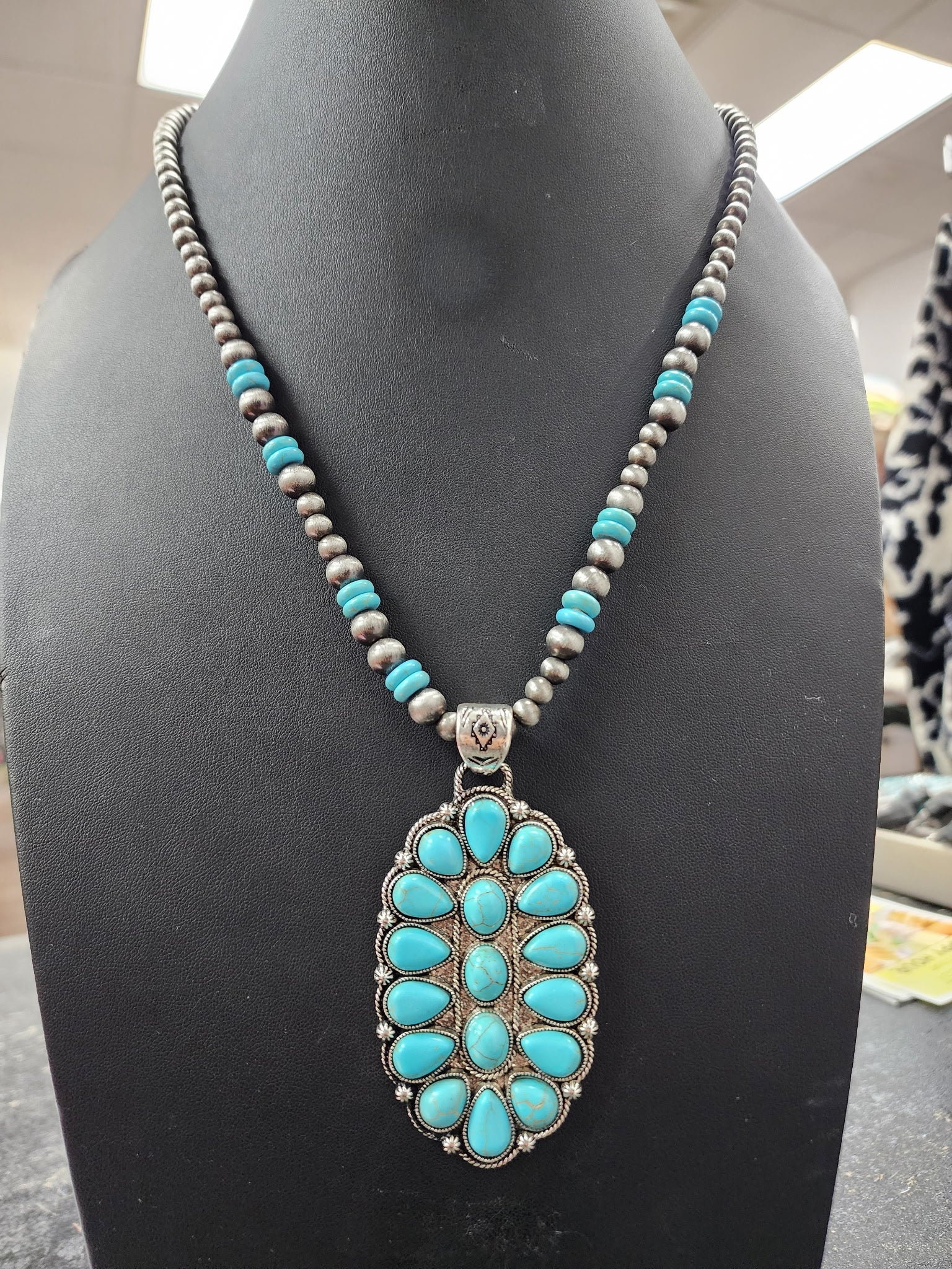 Turquoise Cluster Pearl Necklace