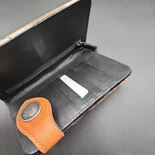 Load image into Gallery viewer, Cowhide Black/White Leather Card Holder Concho Button
