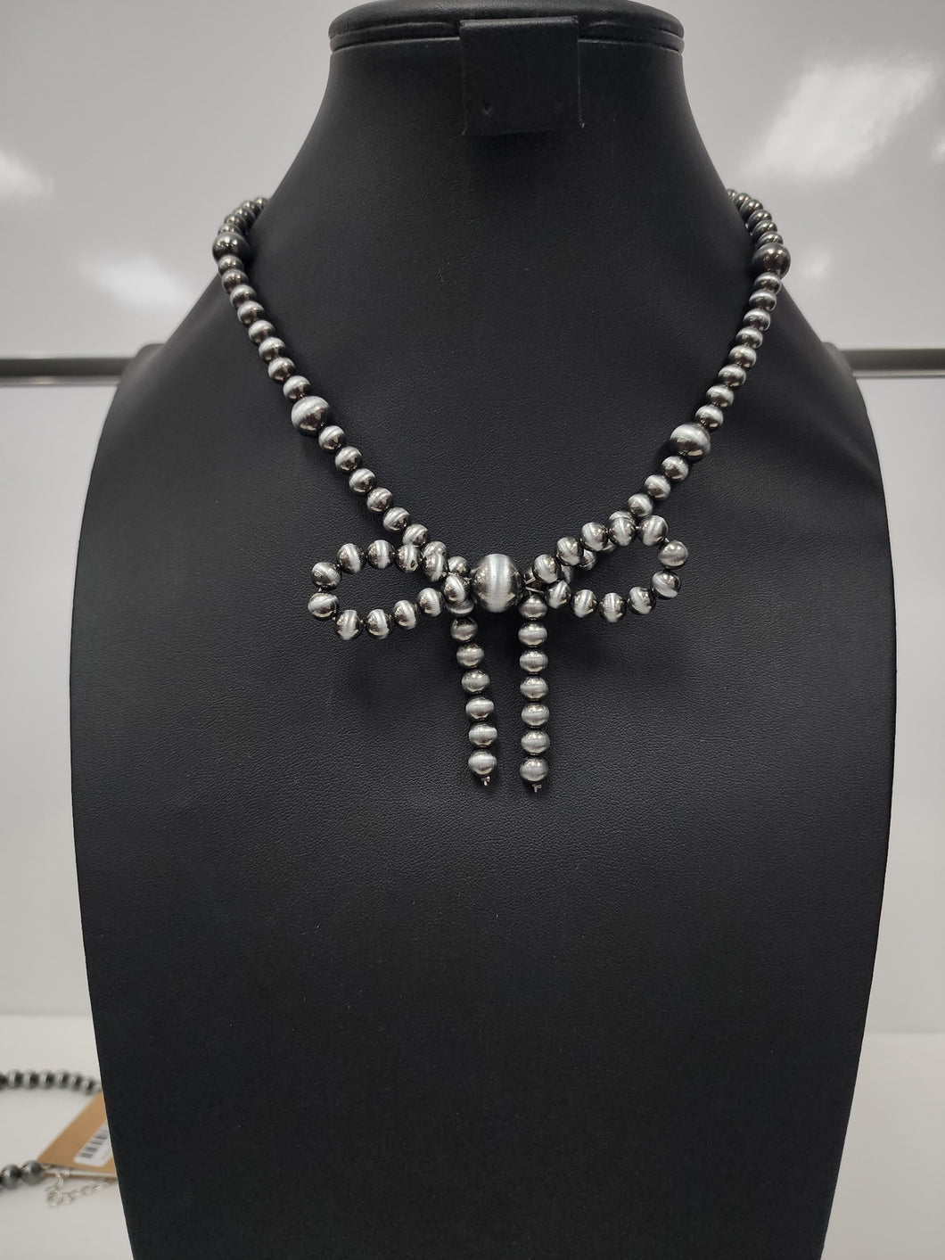 Pearl Ribbon Necklace