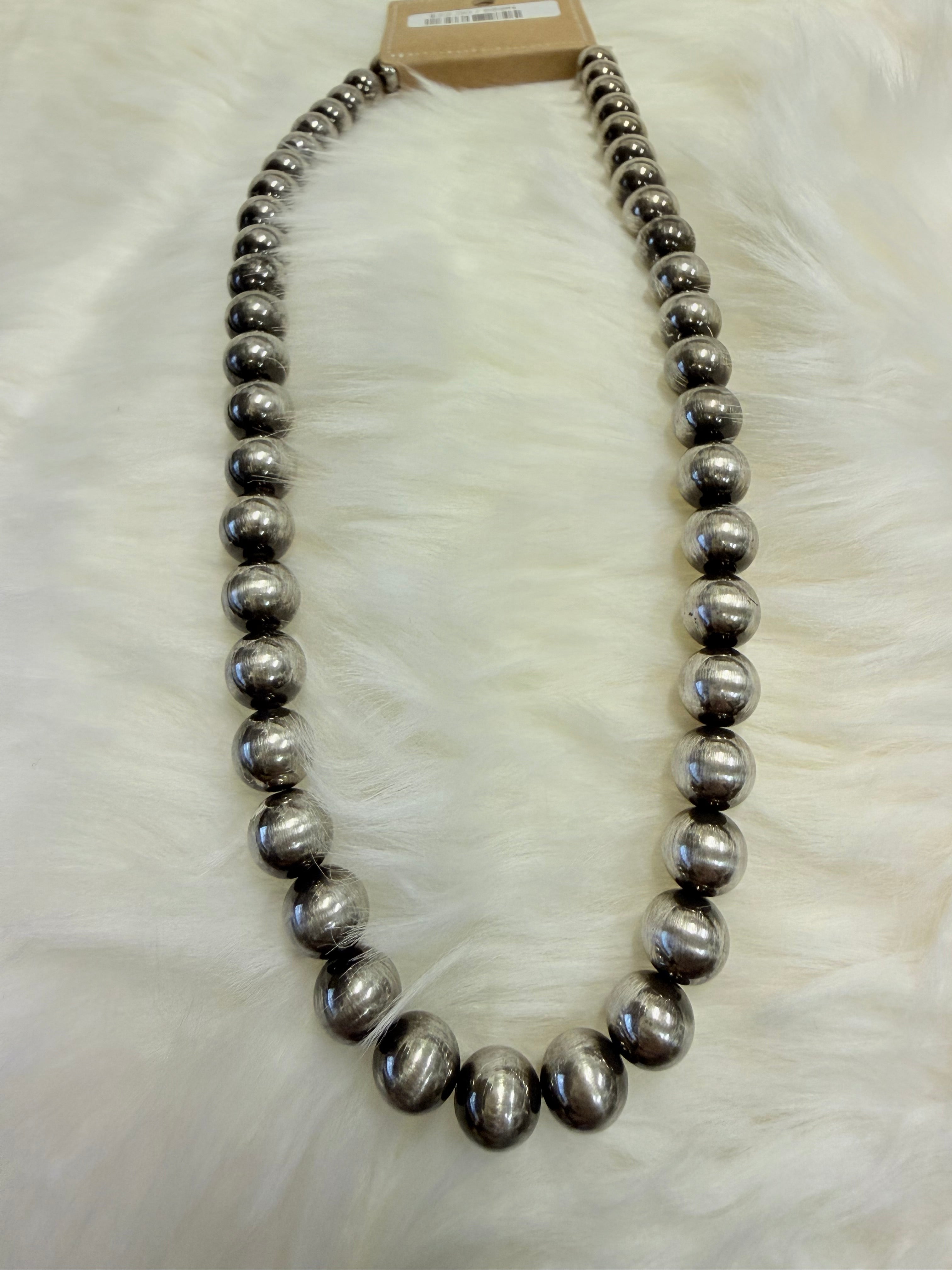 Single Layer Pearl Necklace