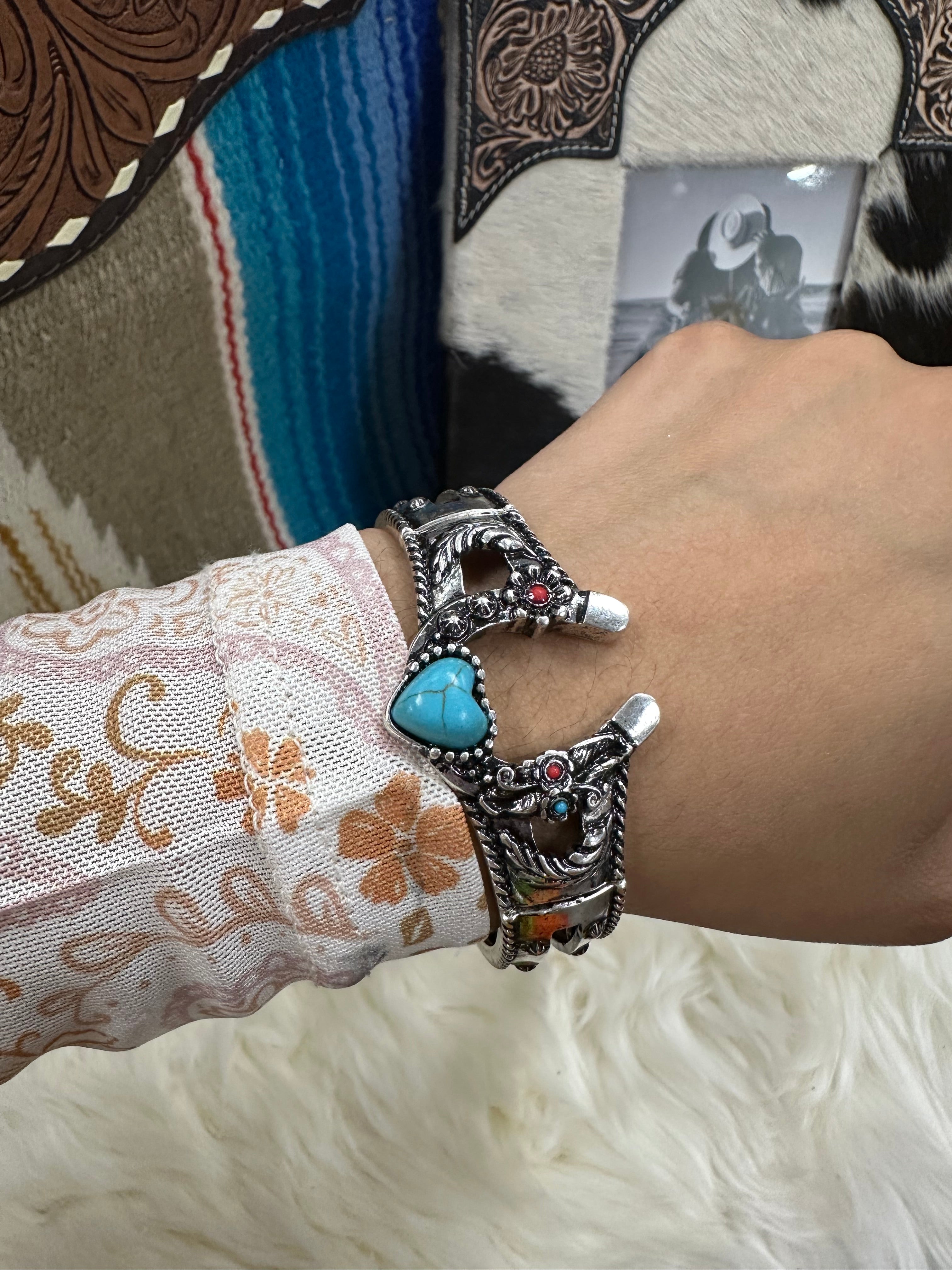 Turquoise Heart Horseshoe Stretch Bracelet