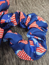 Load image into Gallery viewer, USA Scrunchies
