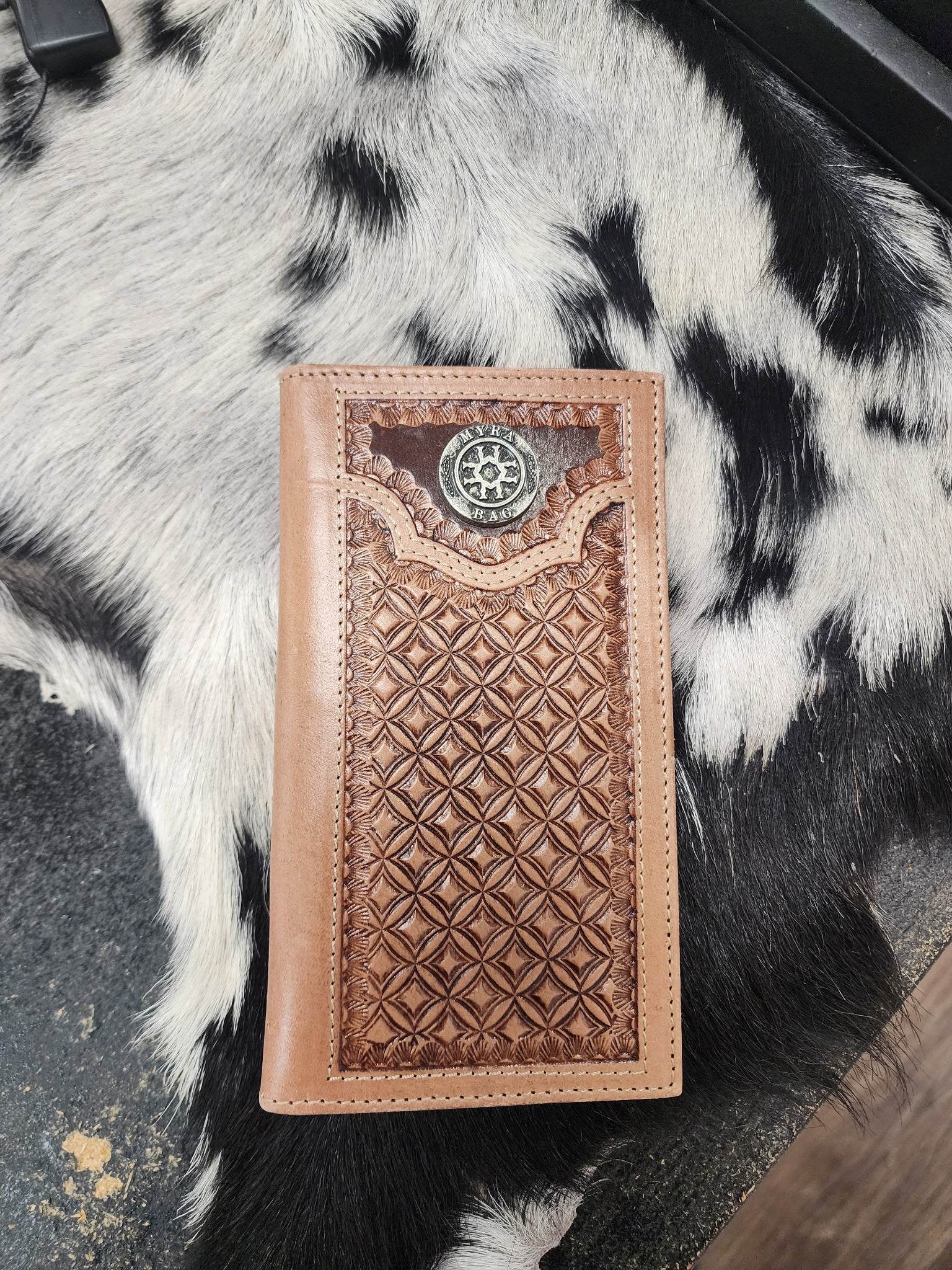 Basket Weave Tooled Concho Men's Wallet