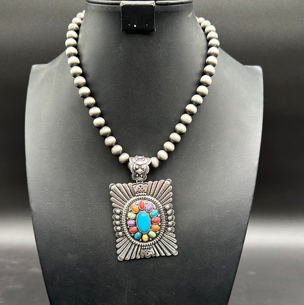 Multi-Colored Cluster Pendant Pearl Necklace