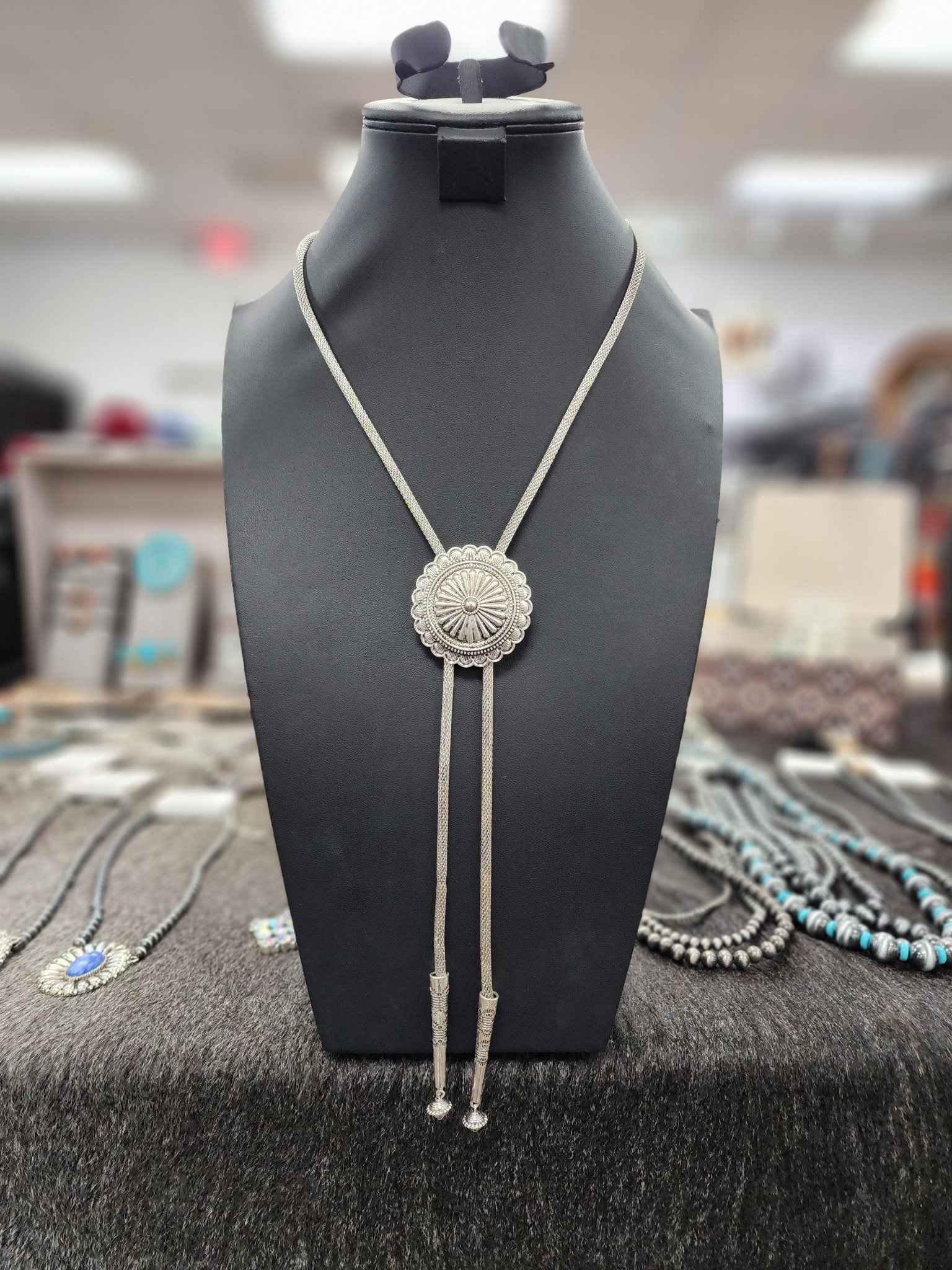 Round Floral Concho Bolo Tie