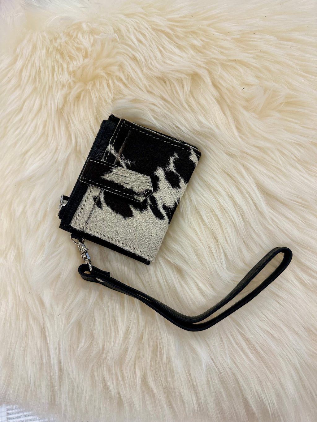 Dakota Cowhide Wristlet Wallet