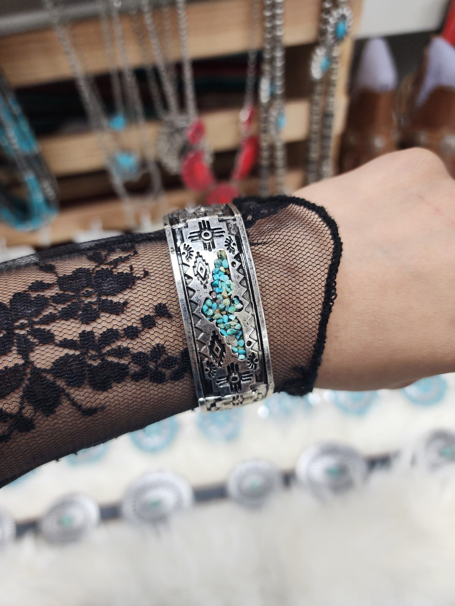 Turquoise Thunderbird Cluster Stretch Bracelet