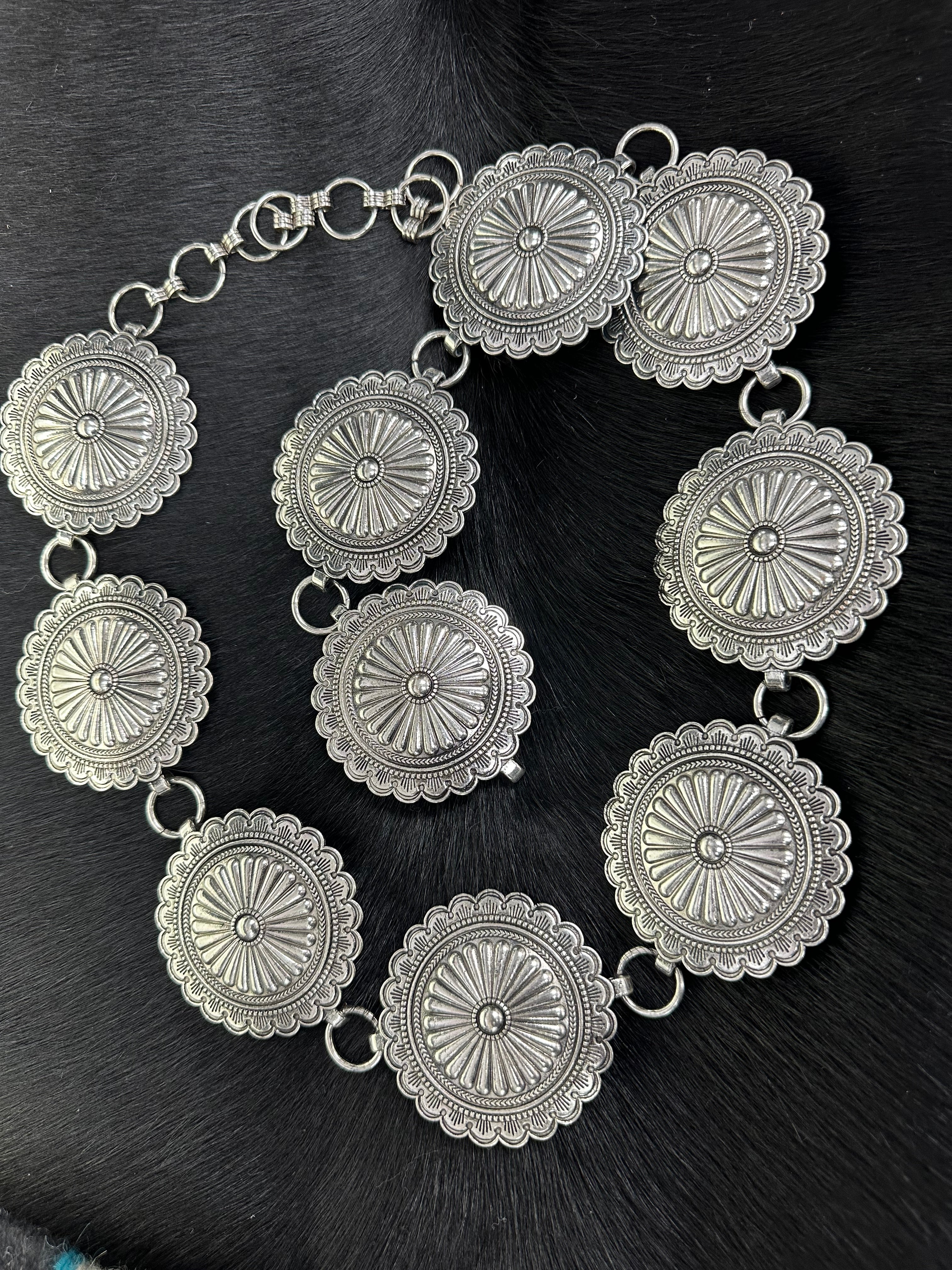 Round Silver L/XL Concho Belt