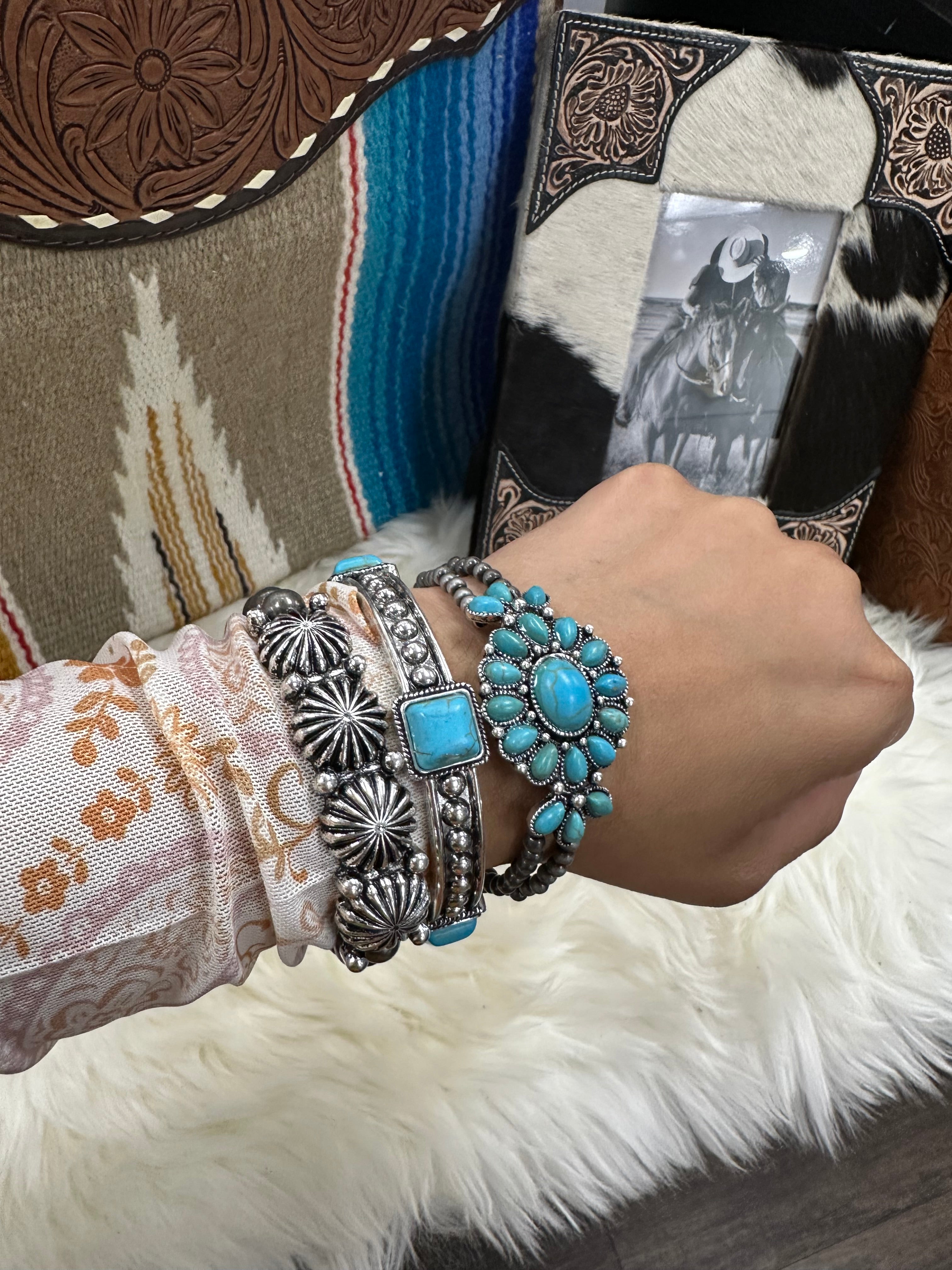 Turquoise Floral Cluster Stretch Bracelet Set