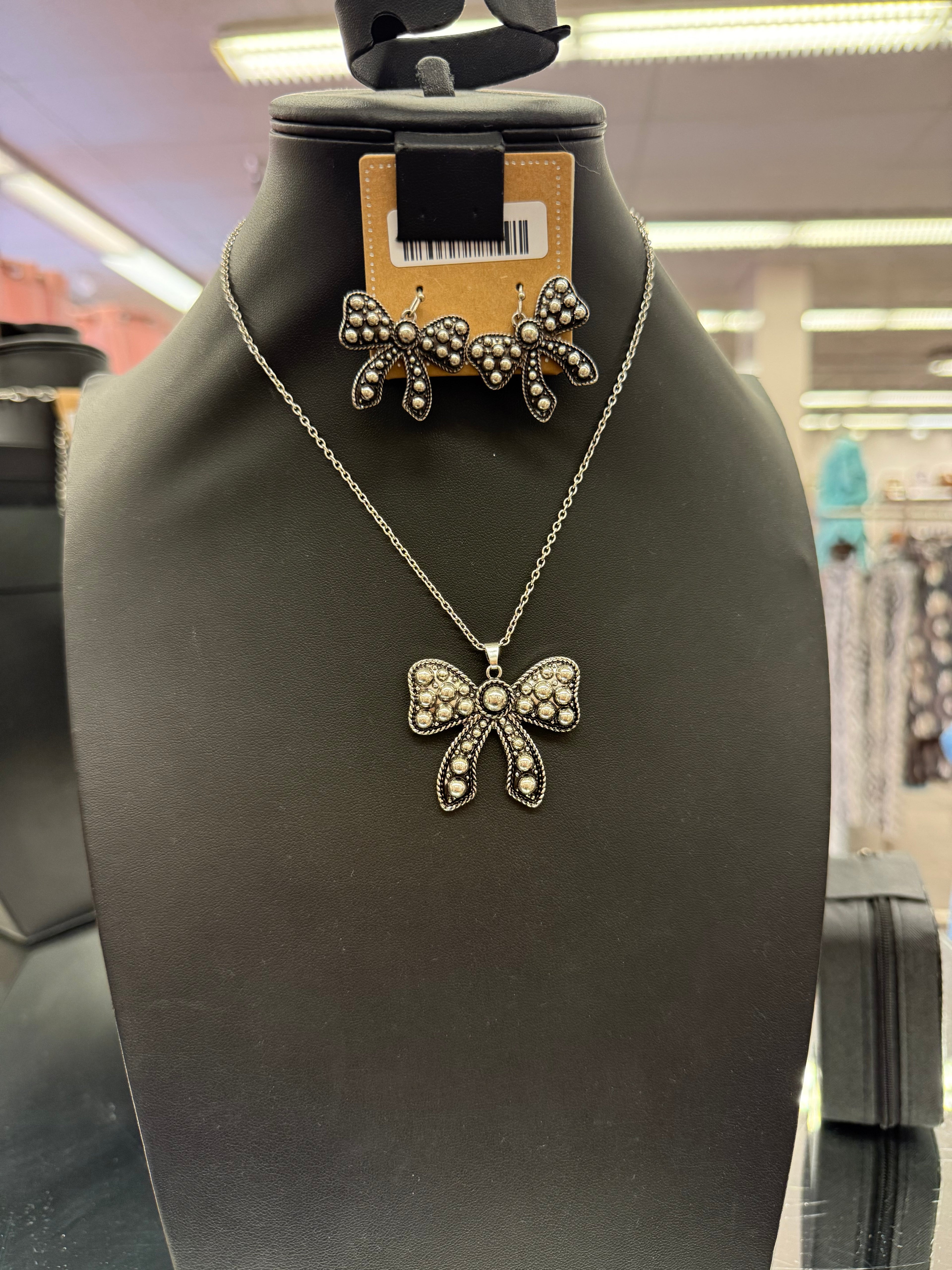 Silver Studded Ribbon Necklace and Earrings Set