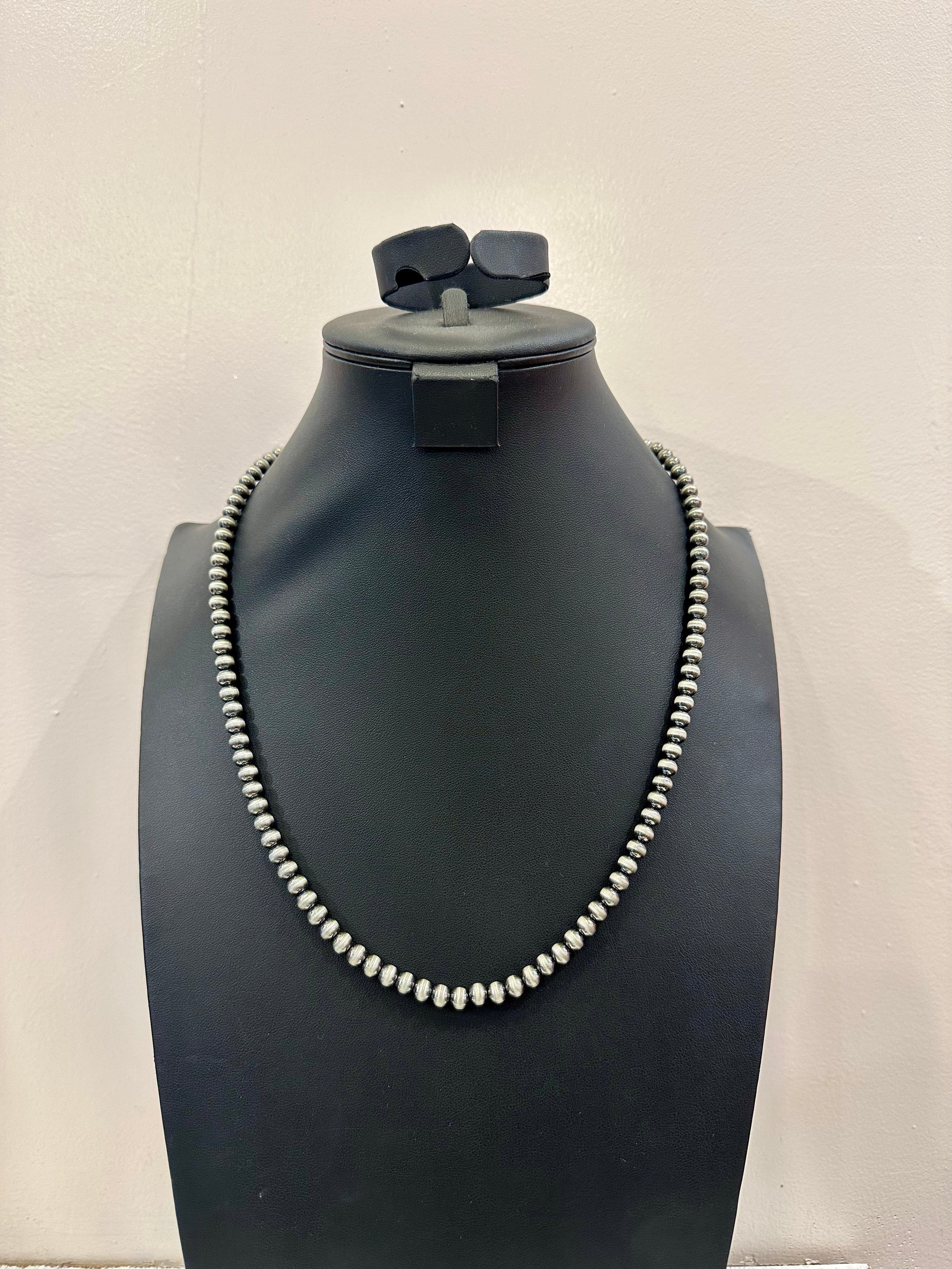 Single Layer Pearl Bead Necklace