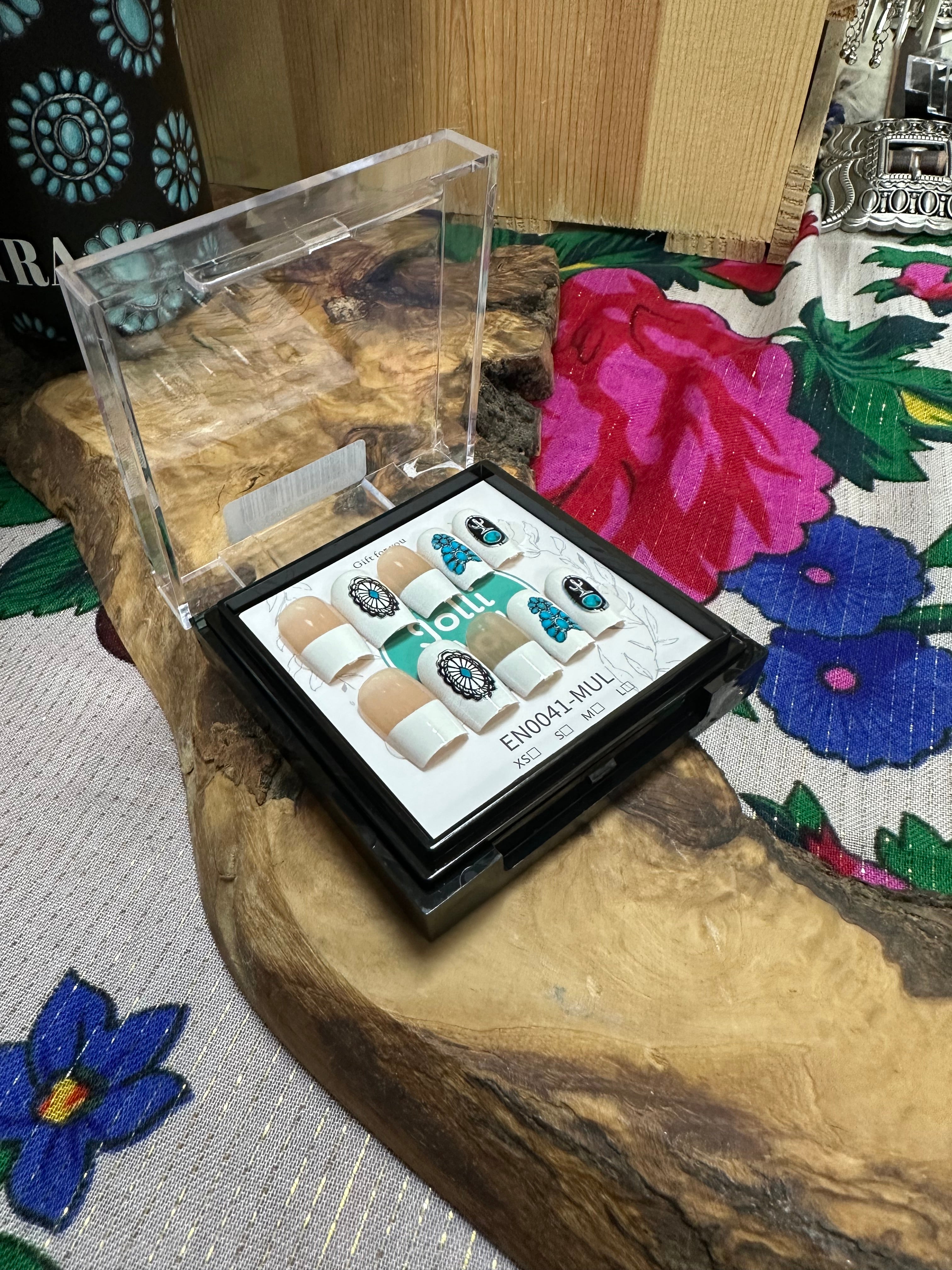 Turquoise Cluster Nails Set