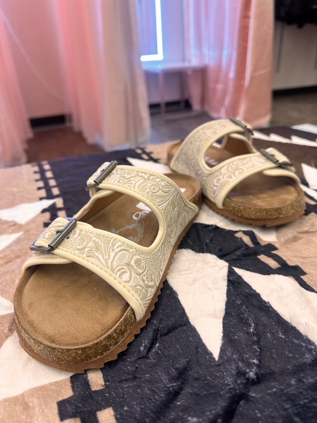 Very Barry Ivory Embossed Sandals