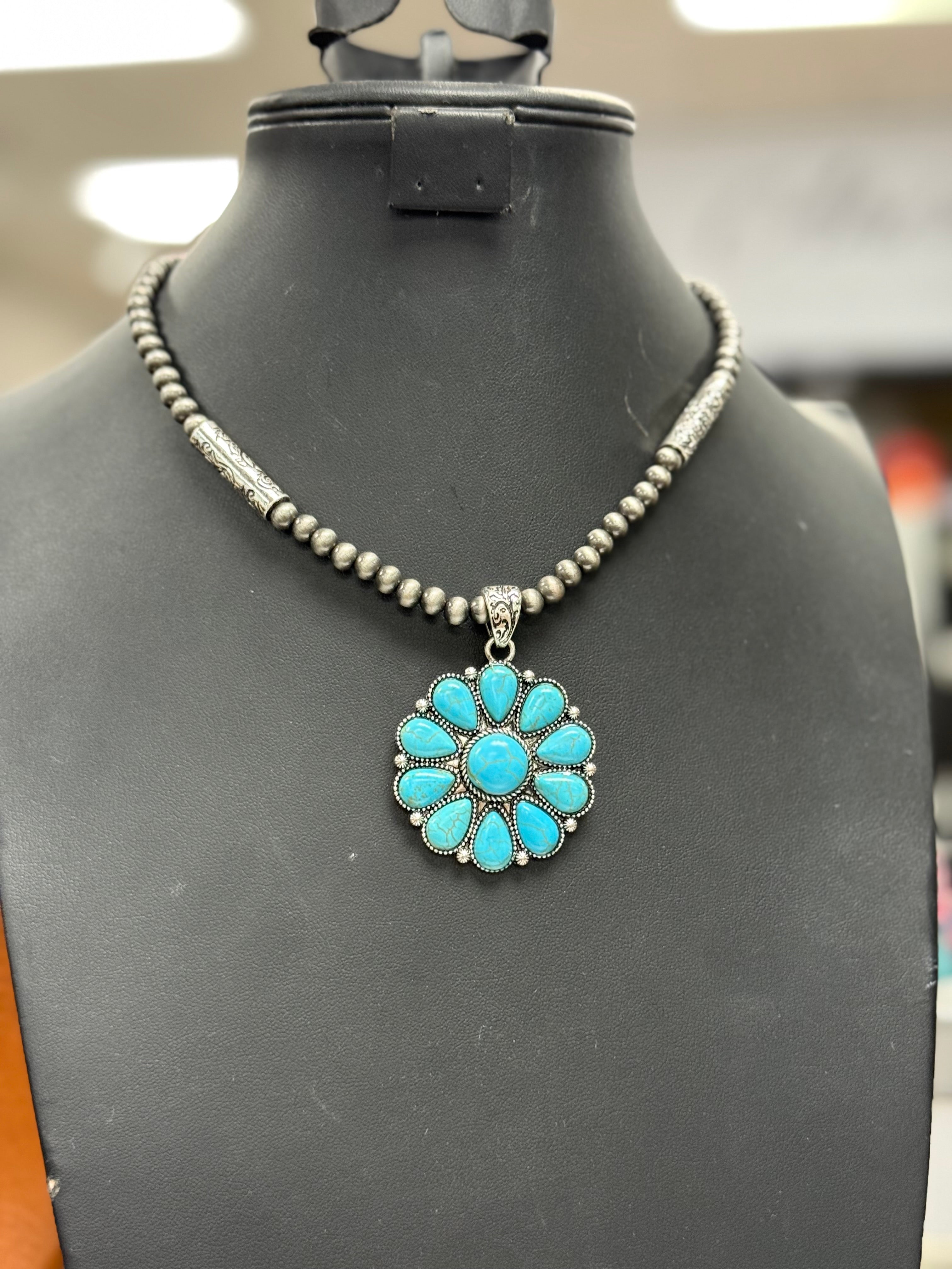 Turquoise Cluster Pearl Pendant Necklace