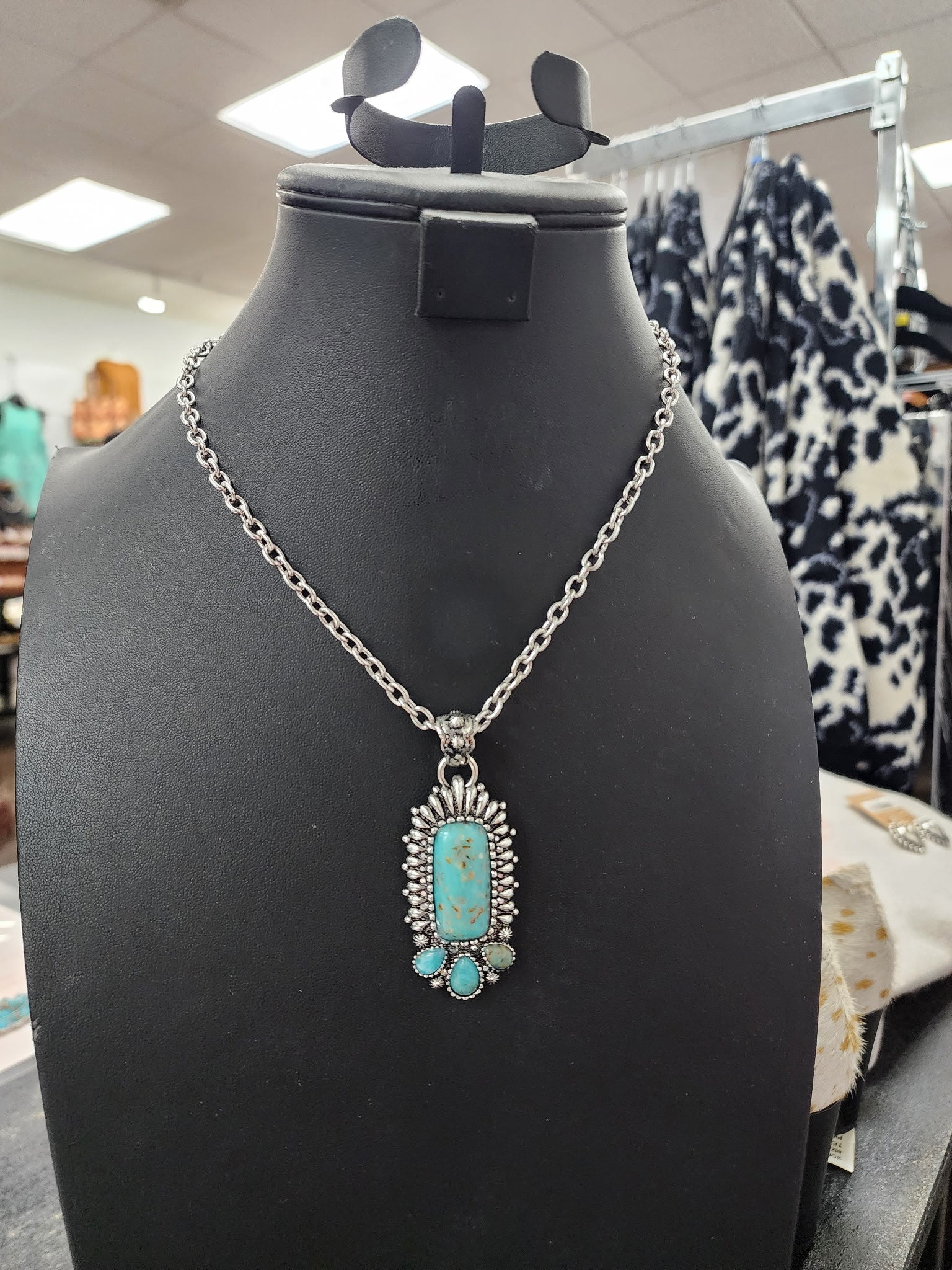 Turquosie Bar Cluster Pendant Necklace