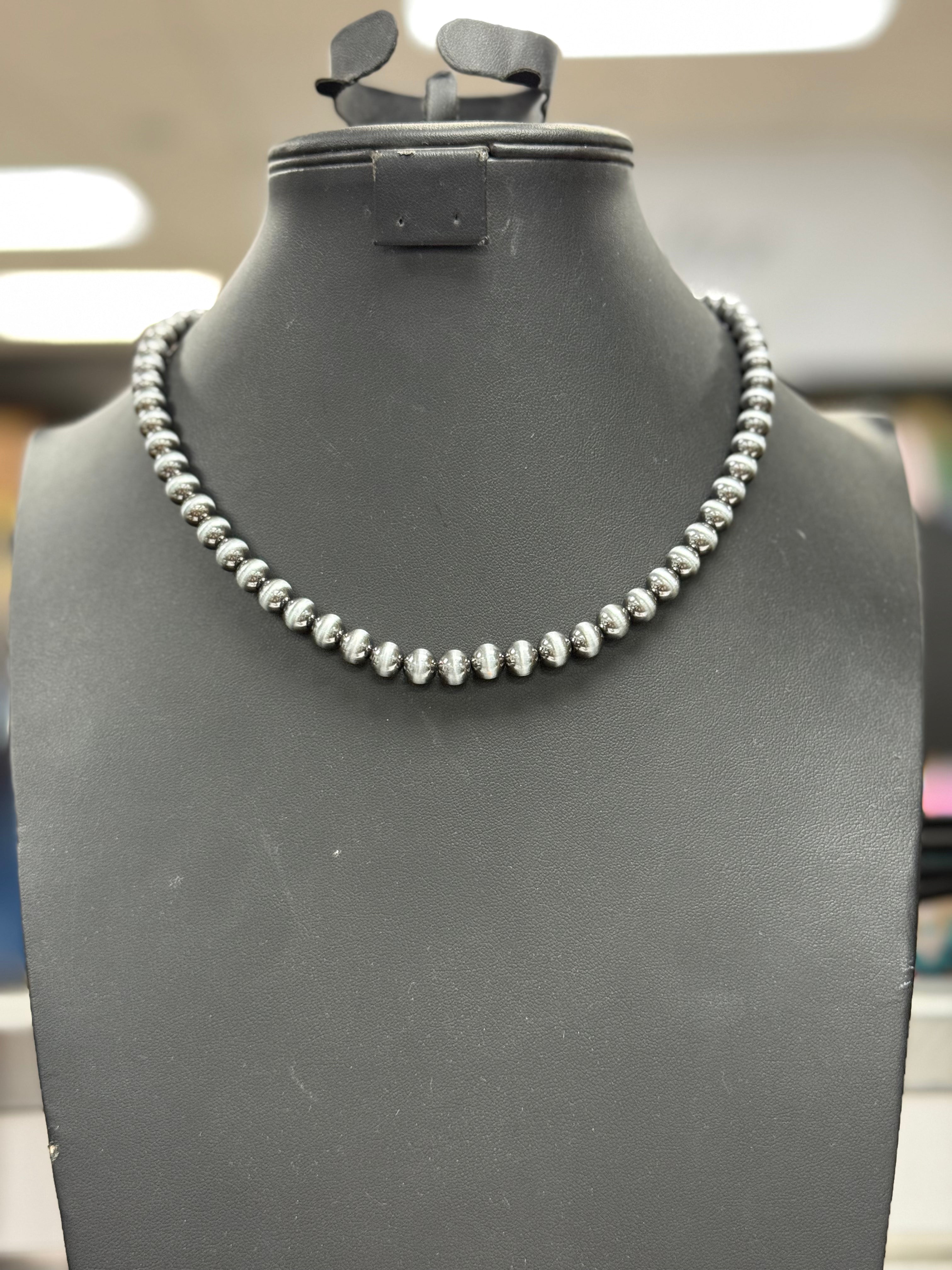 Single Layer Pearl Necklace