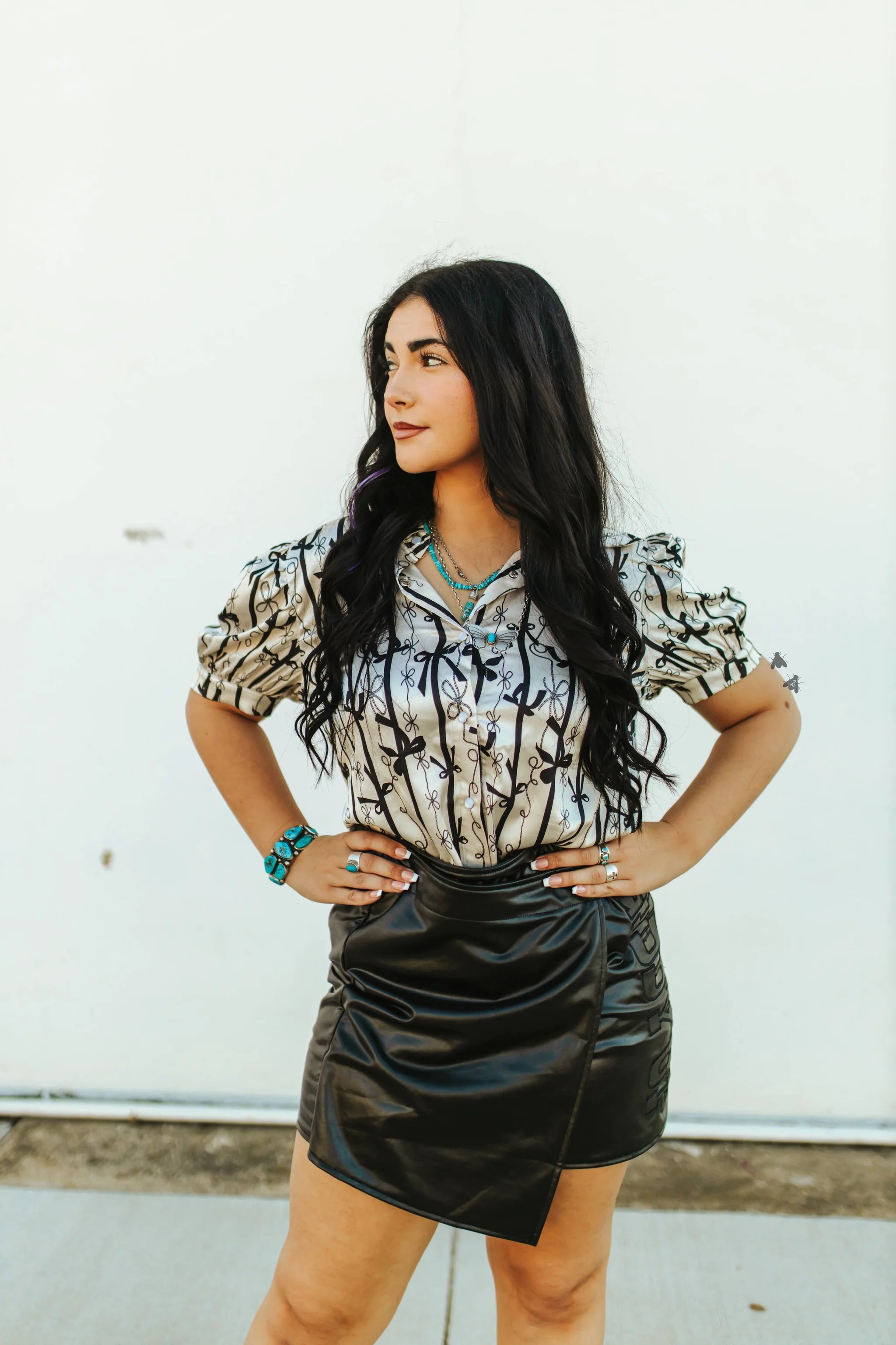 Rustic Ribbons Button Top