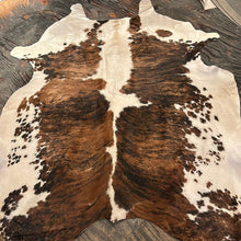 Load image into Gallery viewer, Cowhide #45 Tri-Color Brindle Hide
