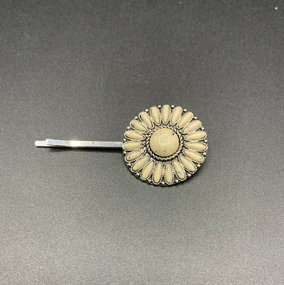 #397H White Floral Cluster Hair Pin