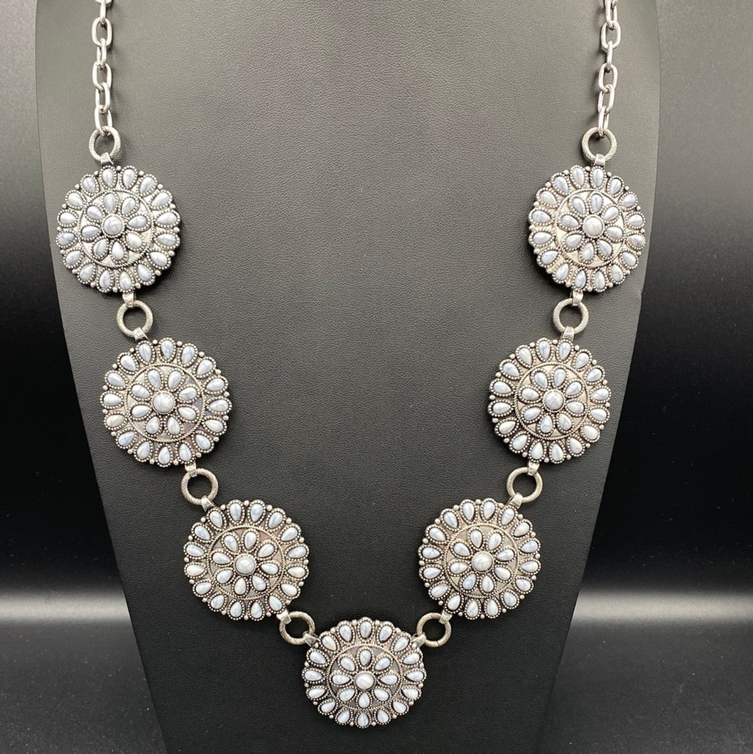 A258N White Stone Round 7-Cluster Necklace