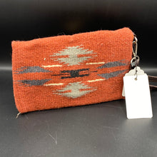 Load image into Gallery viewer, CW11 Rust/Black Southwestern Woven Clutch Purse
