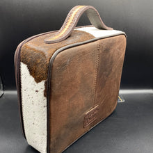 Load image into Gallery viewer, Tooled Leather Cowhide Jewelry Case
